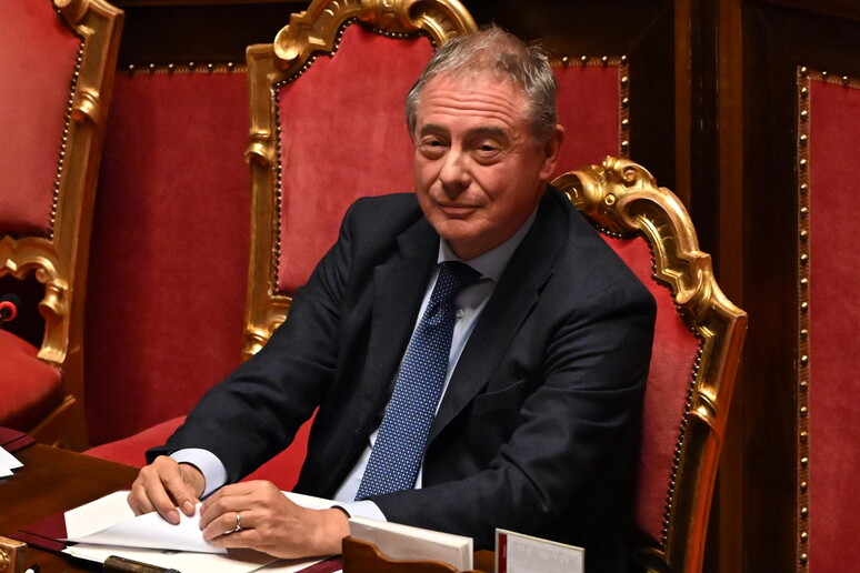 - RIPRODUZIONE RISERVATA