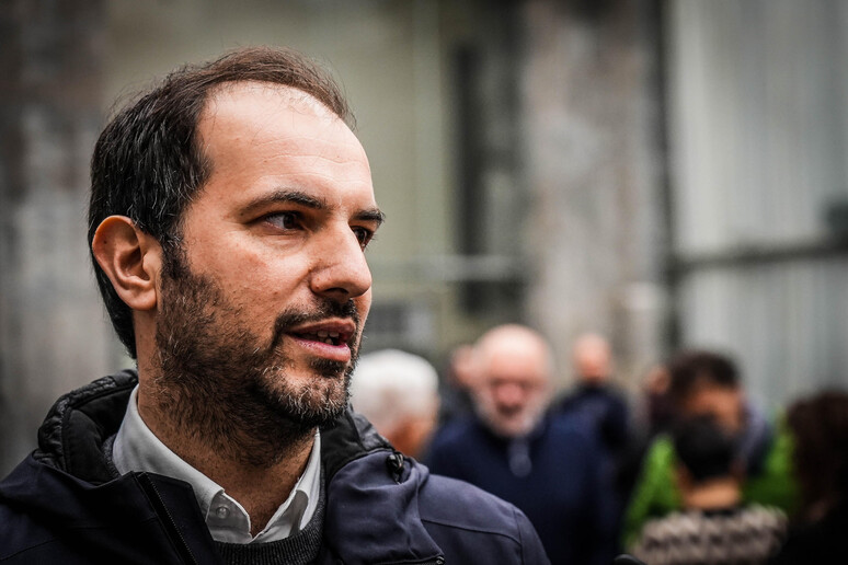 - RIPRODUZIONE RISERVATA