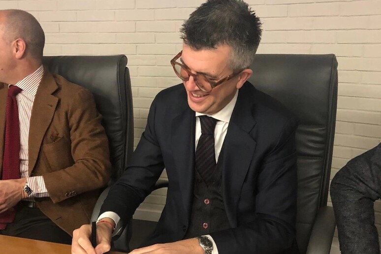- RIPRODUZIONE RISERVATA