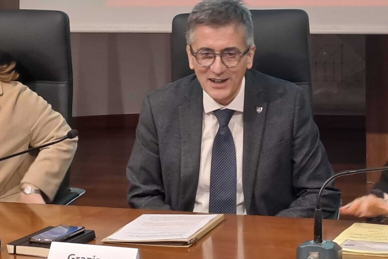- RIPRODUZIONE RISERVATA