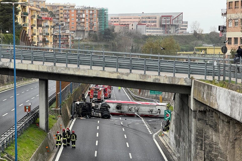 - RIPRODUZIONE RISERVATA