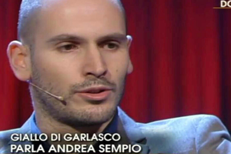 - RIPRODUZIONE RISERVATA