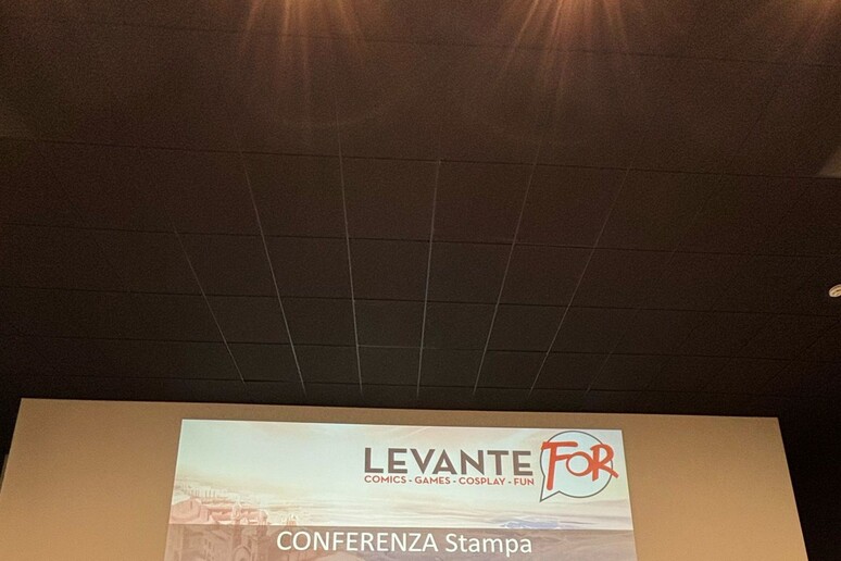 - RIPRODUZIONE RISERVATA