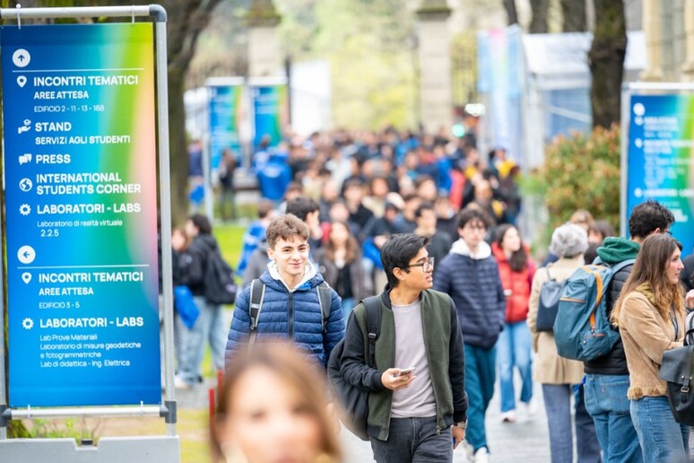 - RIPRODUZIONE RISERVATA