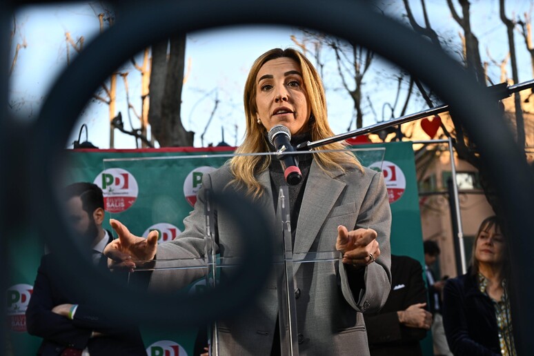 - RIPRODUZIONE RISERVATA