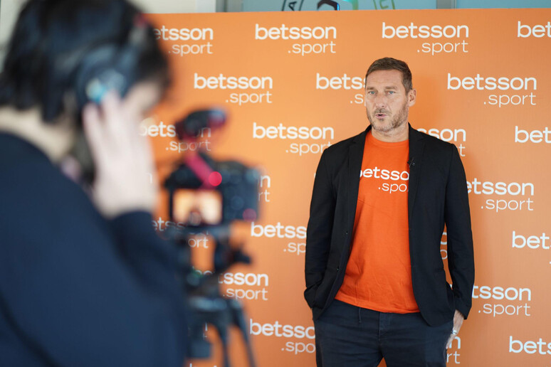 Omessa dichiarazione Iva, chiesta archiviazione per Totti - RIPRODUZIONE RISERVATA