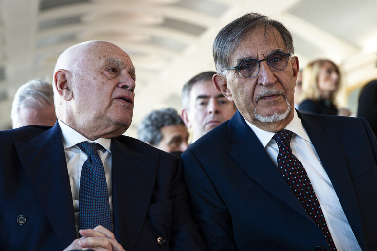 - RIPRODUZIONE RISERVATA