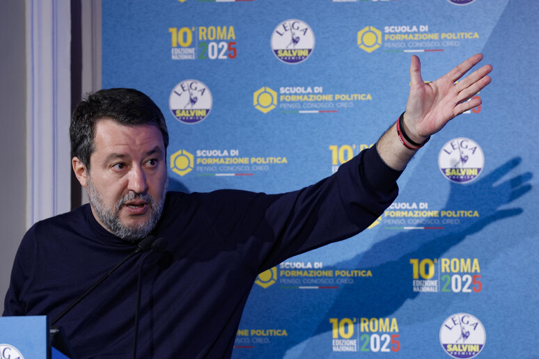 - RIPRODUZIONE RISERVATA
