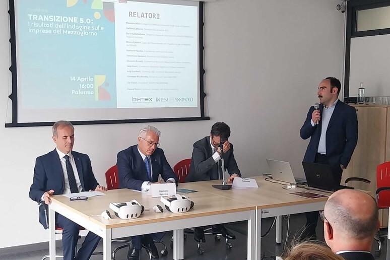 - RIPRODUZIONE RISERVATA