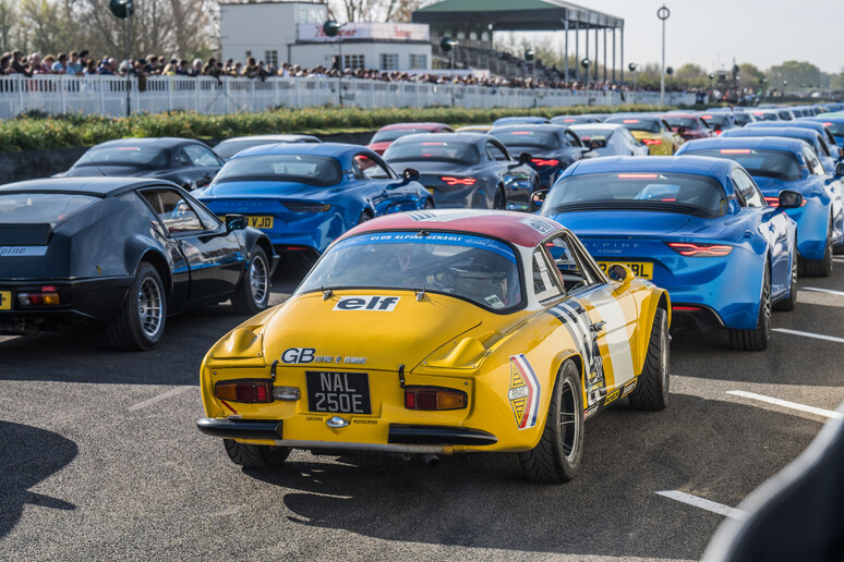Alpine festeggia i 70 anni al Goodwood Members ' Meeting - RIPRODUZIONE RISERVATA