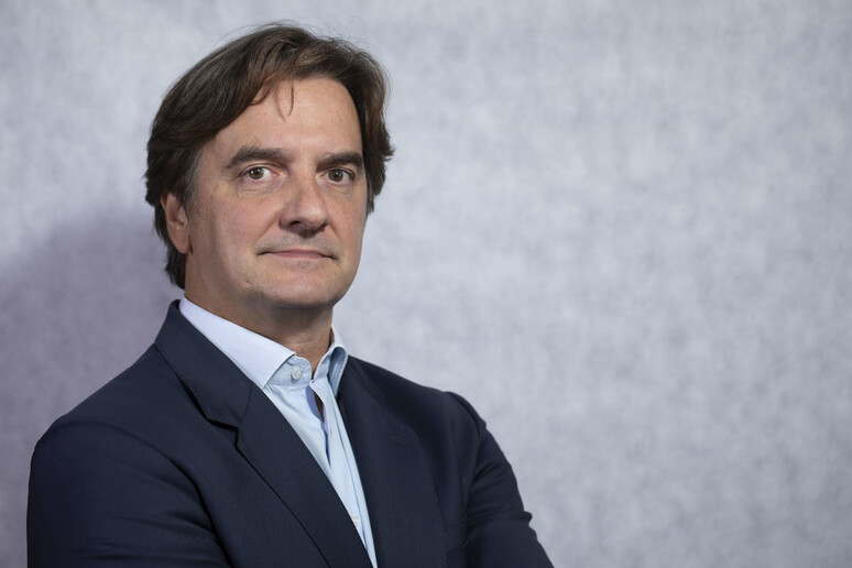 - RIPRODUZIONE RISERVATA