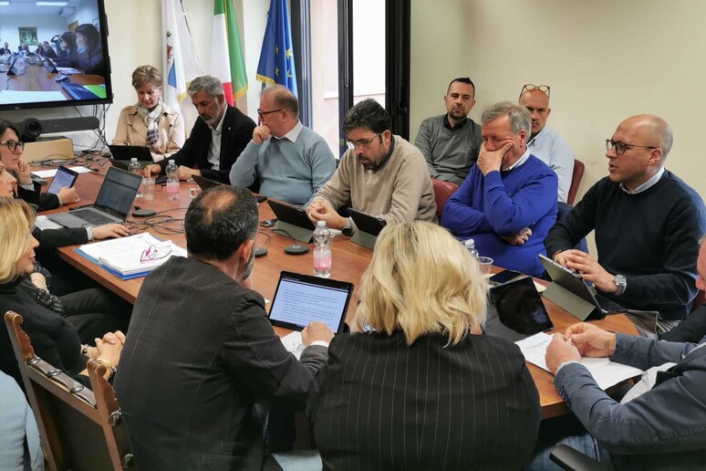 - RIPRODUZIONE RISERVATA