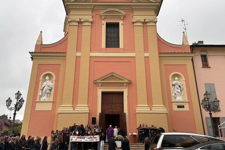 - RIPRODUZIONE RISERVATA