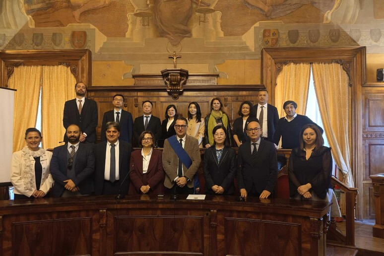 - RIPRODUZIONE RISERVATA