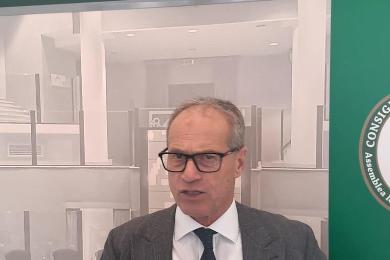 - RIPRODUZIONE RISERVATA