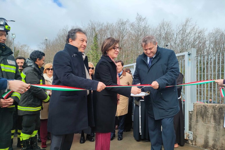 - RIPRODUZIONE RISERVATA