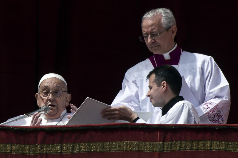 Il Papa il giorno di Pasqua - RIPRODUZIONE RISERVATA