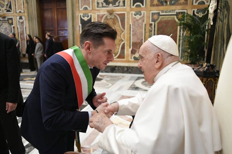 - RIPRODUZIONE RISERVATA