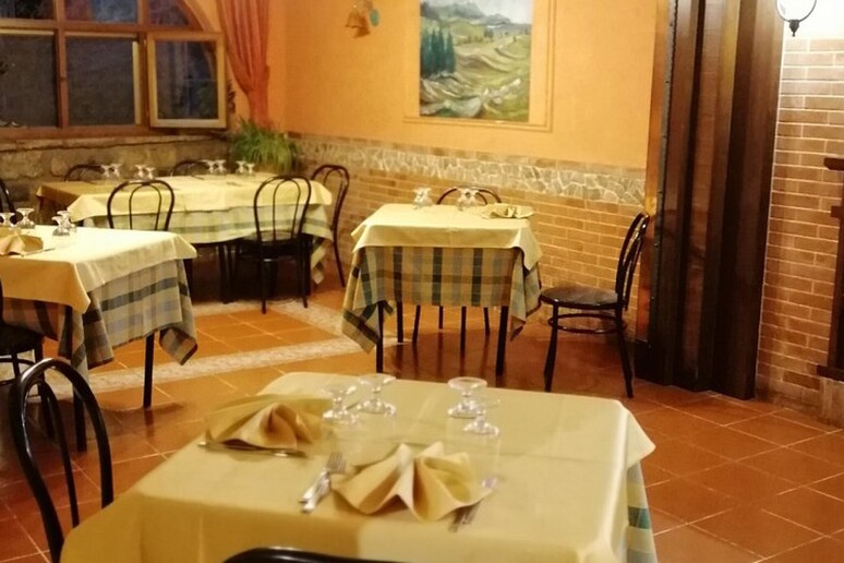 - RIPRODUZIONE RISERVATA