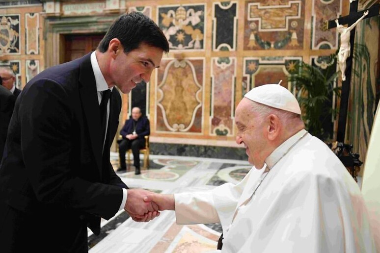 - RIPRODUZIONE RISERVATA