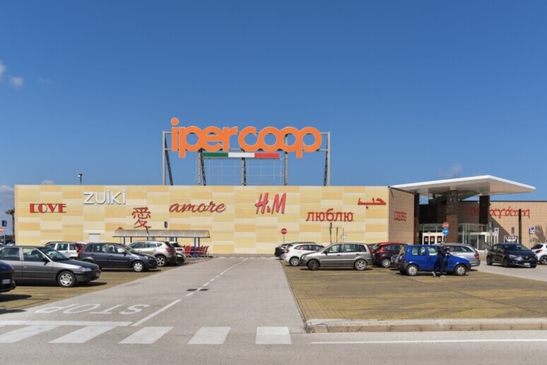 - RIPRODUZIONE RISERVATA