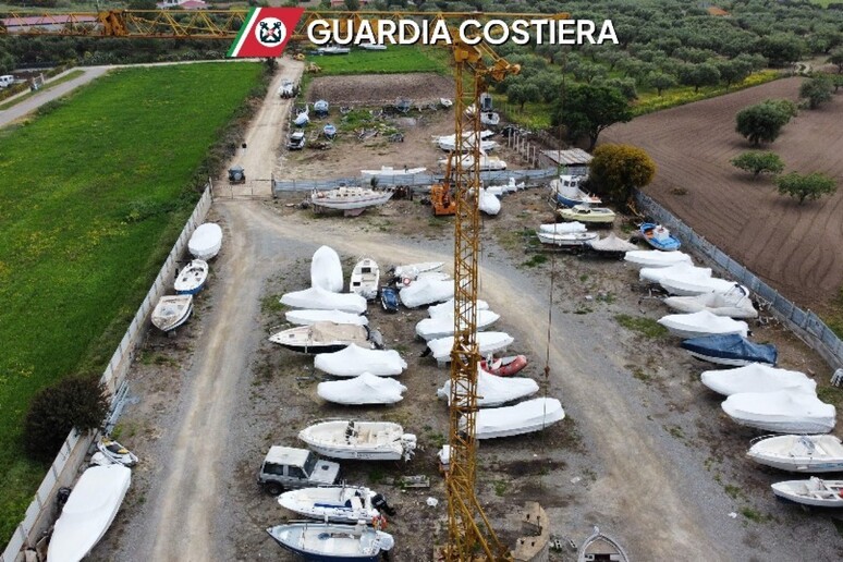 - RIPRODUZIONE RISERVATA