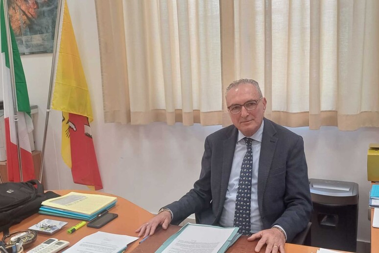 - RIPRODUZIONE RISERVATA
