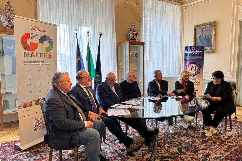 - RIPRODUZIONE RISERVATA