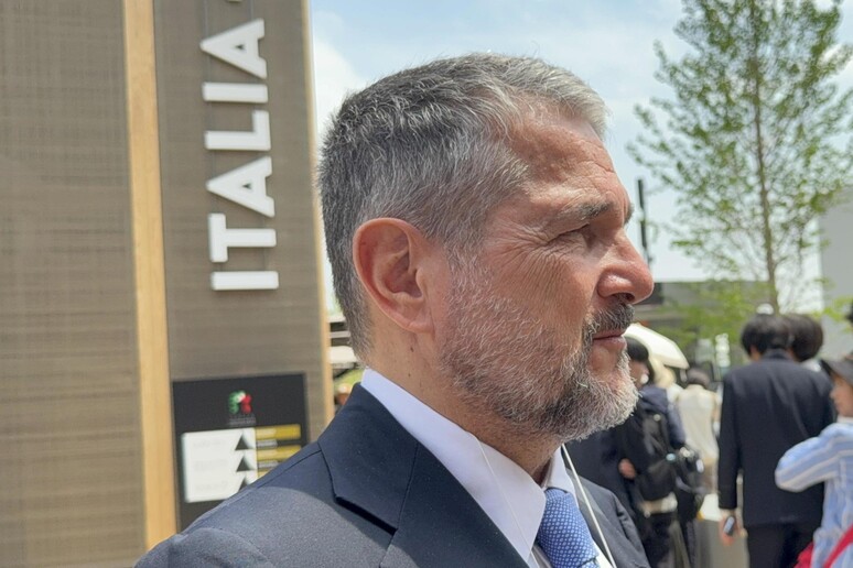 - RIPRODUZIONE RISERVATA