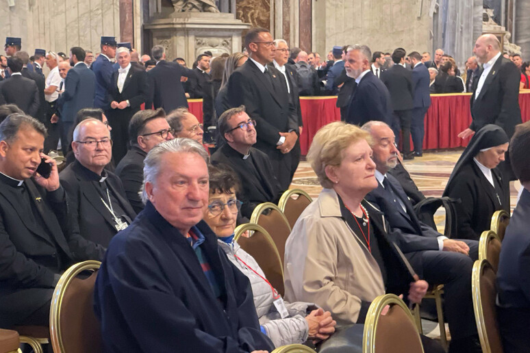 - RIPRODUZIONE RISERVATA
