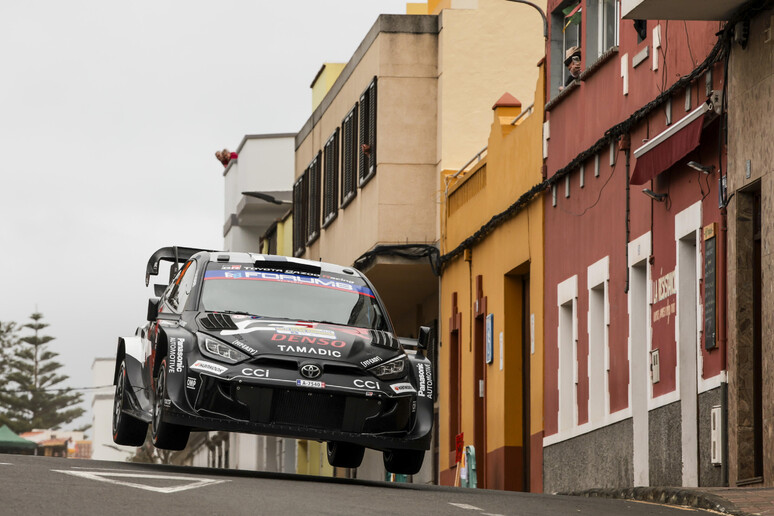 Kalle Rovanperä (Toyota) domina al Rally Islas Canarias © ANSA/Toyota