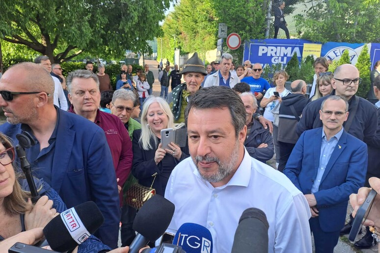 - RIPRODUZIONE RISERVATA