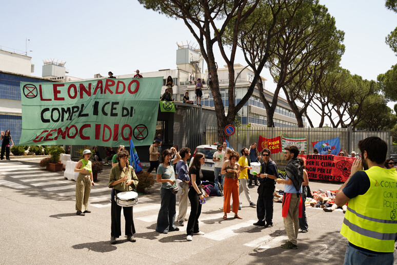 - RIPRODUZIONE RISERVATA