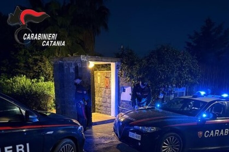 - RIPRODUZIONE RISERVATA