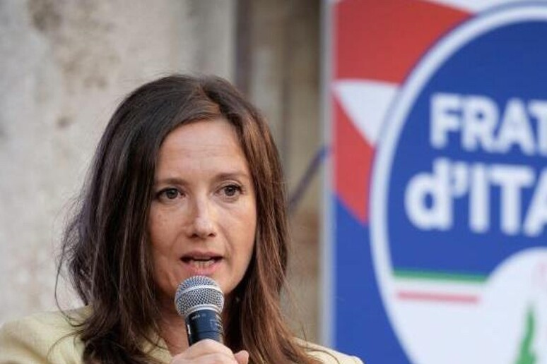 - RIPRODUZIONE RISERVATA