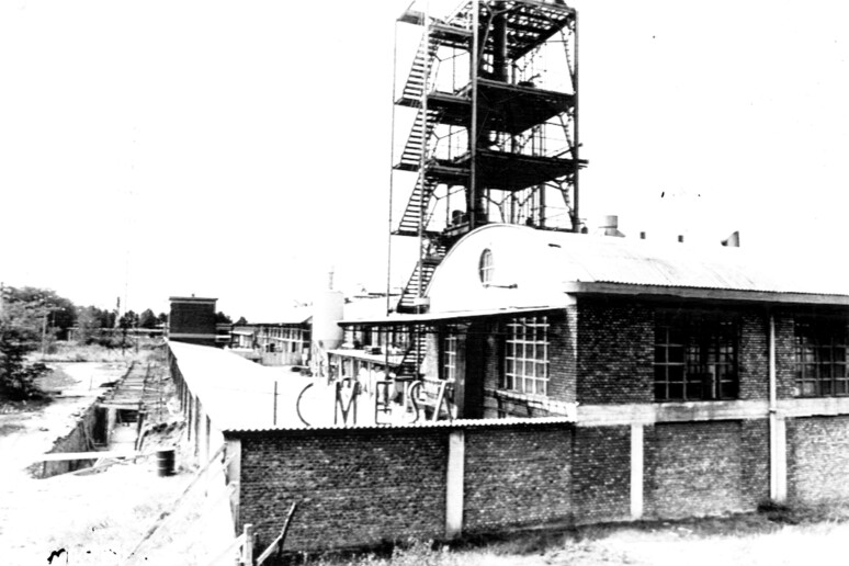 - RIPRODUZIONE RISERVATA