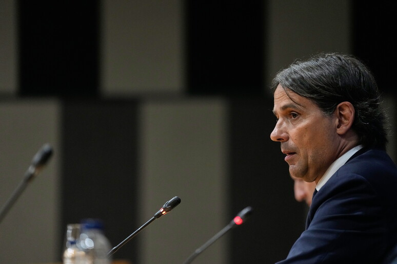 - RIPRODUZIONE RISERVATA