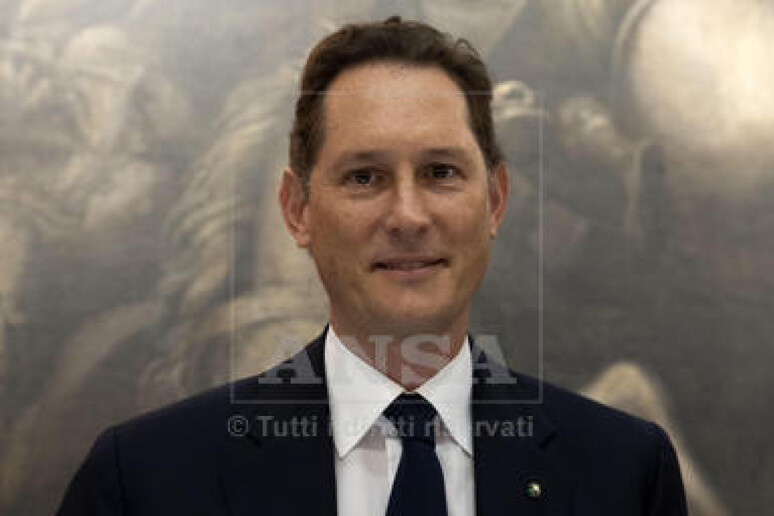 - RIPRODUZIONE RISERVATA