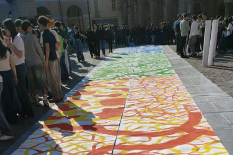 - RIPRODUZIONE RISERVATA