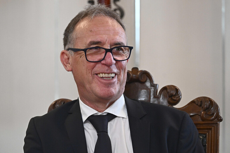 - RIPRODUZIONE RISERVATA