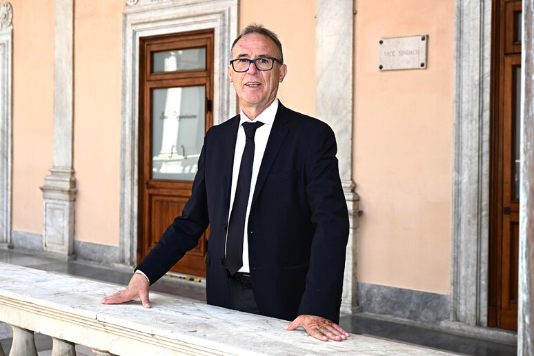 - RIPRODUZIONE RISERVATA
