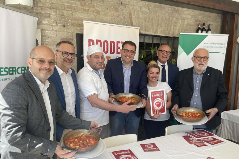- RIPRODUZIONE RISERVATA