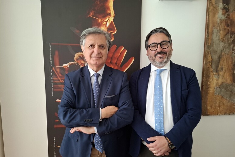 - RIPRODUZIONE RISERVATA