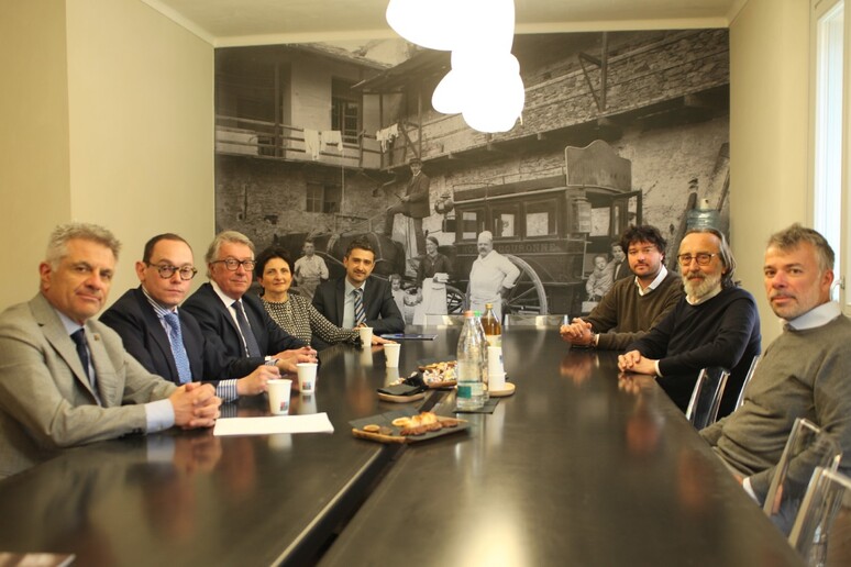- RIPRODUZIONE RISERVATA