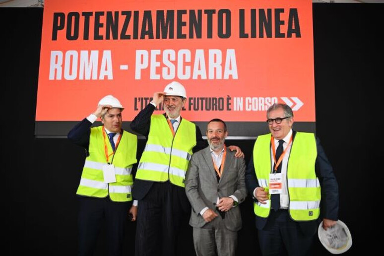 - RIPRODUZIONE RISERVATA