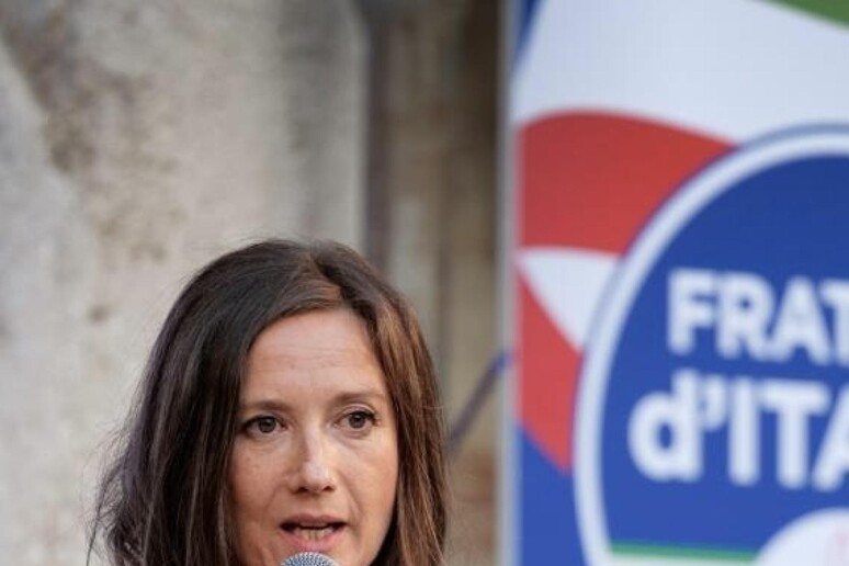 - RIPRODUZIONE RISERVATA