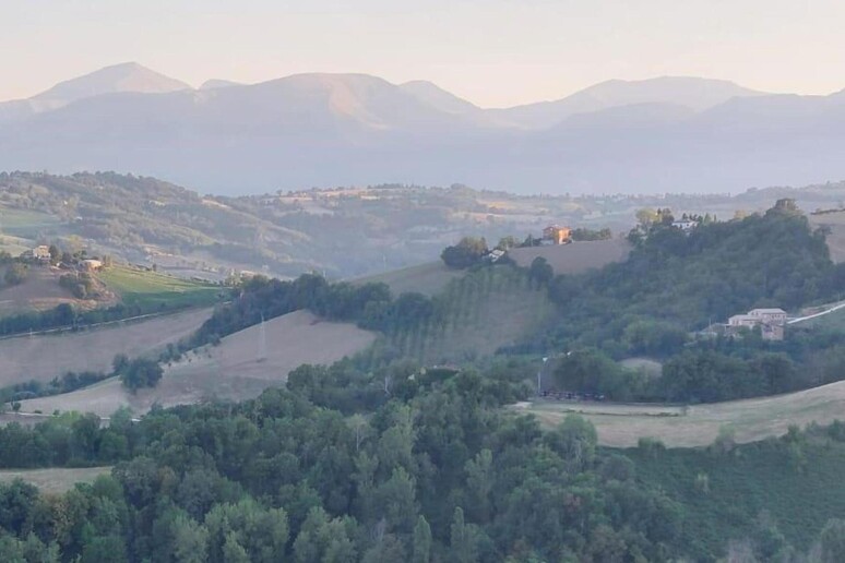 - RIPRODUZIONE RISERVATA