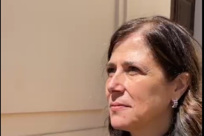 - RIPRODUZIONE RISERVATA
