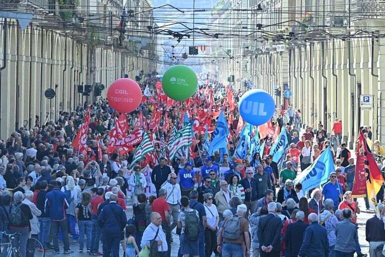 - RIPRODUZIONE RISERVATA