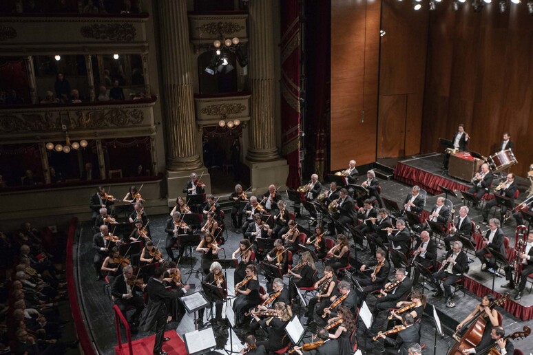 - RIPRODUZIONE RISERVATA